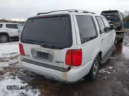 ✅ 2002 Lincoln Navigator • VIN: 5LMFU28R12LJ06397 • Lot: 41329573. Wystawiony na IAAI z przebiegiem Nie podano. Bezpłatny archiwum sprzedaży aukcyjnych z USA i szczegółowy raport historii pojazdu na DreamBid. Zdjęcie 4.