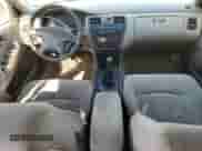 2001 Honda Accord EX с VIN JHMCG658X1C025576, выставлен на аукционе Copart как лот 68723855 с пробегом 284 790 миль миль и Списание • Salvage title. История ставок и продаж доступна на DreamBid. Изображение 8.