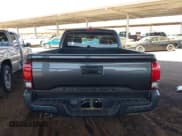 ✅ 2021 Toyota Tacoma SR • VIN: 3TYRX5GN8MT006430 • Lot: 43588076. Wystawiony na IAAI z przebiegiem 80 995 mil. Bezpłatny archiwum sprzedaży aukcyjnych z USA i szczegółowy raport historii pojazdu na DreamBid. Zdjęcie 16.