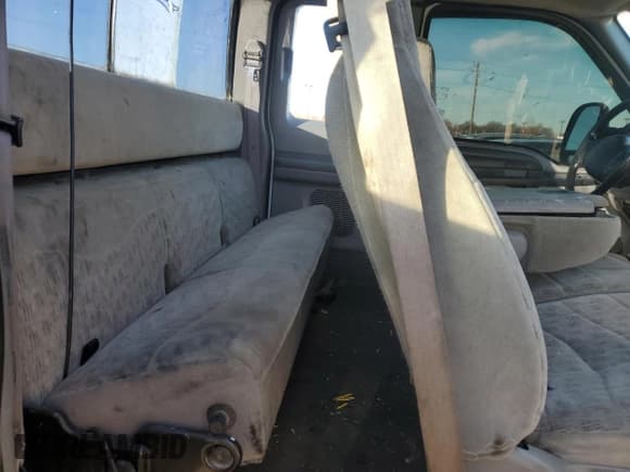 ✅ 1999 Ford F-250 XL • VIN: 1FTNX21S8XEC58955 • Lot: 84917334. Listed on Copart with 272,953 mi. Free auction sales archive from the USA and detailed vehicle history report at DreamBid. Image 10.