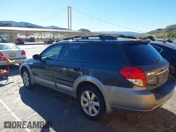 ✅ 2009 Subaru Outback Special Edition • VIN: 4S4BP61C697328894 • Lot: 43870683. Listed on IAAI with 231,620 mi. Free auction sales archive from the USA and detailed vehicle history report at DreamBid. Image 3.