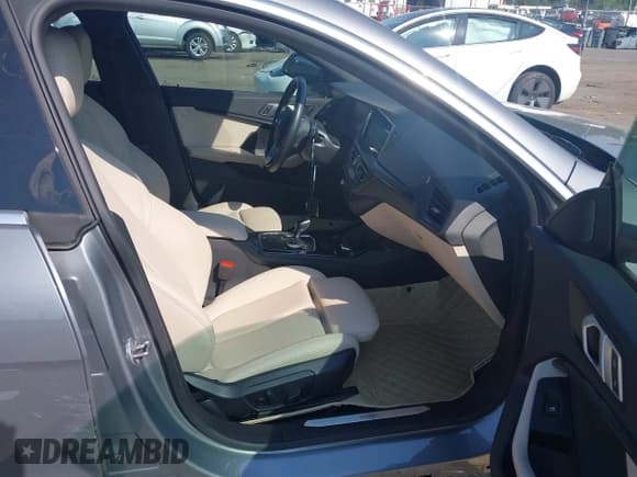 ✅ 2022 BMW 2 Series 228i • VIN: WBA53AK08N7K04055 • Lot: 42592469. Wystawiony na IAAI z przebiegiem 14 855 mil. Bezpłatny archiwum sprzedaży aukcyjnych z USA i szczegółowy raport historii pojazdu na DreamBid. Zdjęcie 5.