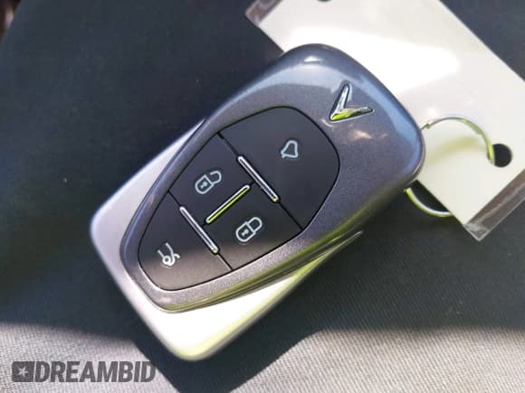 ✅ 2024 VinFast VF 8 Plus • VIN: RLLV1AFA3RH009028 • Лот: 42263876. Опубликован ранее на IAAI с пробегом 4 185 миль. Бесплатный доступ к архиву аукционных продаж из США и подробный отчёт об истории автомобиля на DreamBid. Изображение 11.