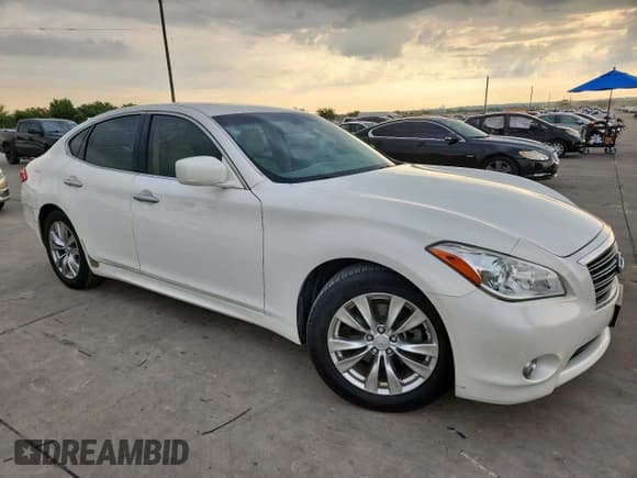 ✅ 2012 Infiniti M • VIN: JN1BY1AP3CM332985 • Lot: 69500085. Wystawiony na Copart z przebiegiem 139 883 mil. Bezpłatny archiwum sprzedaży aukcyjnych z USA i szczegółowy raport historii pojazdu na DreamBid. Zdjęcie 4.