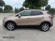 ✅ 2019 Buick Encore Essence • VIN: KL4CJCSM3KB734676 • Lot: 90280205. Wystawiony na Copart z przebiegiem 46 208 mil. Bezpłatny archiwum sprzedaży aukcyjnych z USA i szczegółowy raport historii pojazdu na DreamBid. Zdjęcie 12.