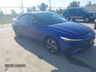 2025 Hyundai Elantra SEL Sport with VIN KMHLM4DGXSU992610, listed as a IAAI auction lot 43319490 with 1,894 mi miles and . Bid and sale history available at DreamBid. Image 1.