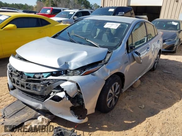 ✅ 2017 Toyota Prius Plus • VIN: JTDKARFP2H3049144 • Лот: 41908194. Опубликован ранее на IAAI с пробегом 66 288 миль. Бесплатный доступ к архиву аукционных продаж из США и подробный отчёт об истории автомобиля на DreamBid. Изображение 2.