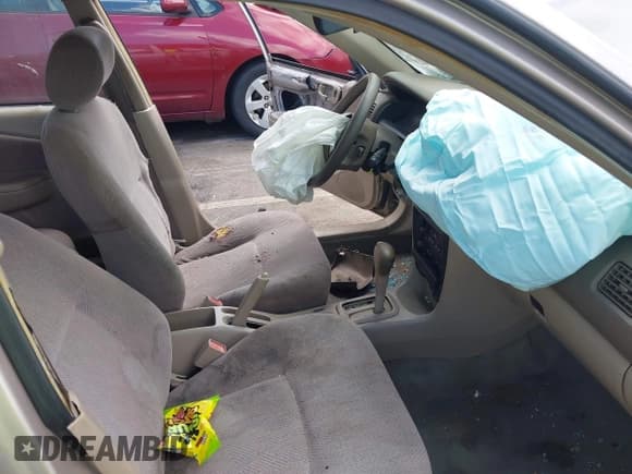 ✅ 2002 Chevrolet Prizm • VIN: 1Y1SK52802Z408768 • Lot: 42241540. Wystawiony na IAAI z przebiegiem 276 083 mil. Bezpłatny archiwum sprzedaży aukcyjnych z USA i szczegółowy raport historii pojazdu na DreamBid. Zdjęcie 5.