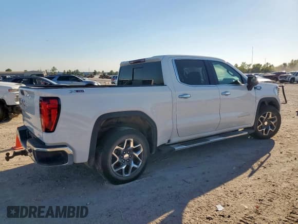✅ 2024 GMC Sierra 1500 SLT • VIN: 1GTUUDE81RZ252912 • Лот: 86103365. Опубликован ранее на Copart с пробегом 72 352 миль. Бесплатный доступ к архиву аукционных продаж из США и подробный отчёт об истории автомобиля на DreamBid. Изображение 3.