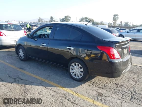 ✅ 2016 Nissan Versa SV • VIN: 3N1CN7AP3GL871171 • Lot: 43551318. Wystawiony na IAAI z przebiegiem 158 336 mil. Bezpłatny archiwum sprzedaży aukcyjnych z USA i szczegółowy raport historii pojazdu na DreamBid. Zdjęcie 3.