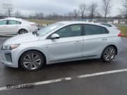 ✅ 2018 Hyundai Ioniq Limited • VIN: KMHC85LC9JU087279 • Lot: 41104562. Wystawiony na IAAI z przebiegiem 84 424 mil. Bezpłatny archiwum sprzedaży aukcyjnych z USA i szczegółowy raport historii pojazdu na DreamBid. Zdjęcie 17.