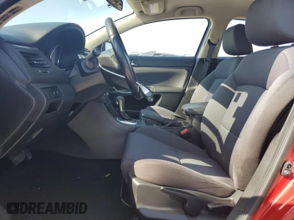 ✅ 2012 Suzuki Kizashi S • VIN: JS2RF9A19C6100364 • Lot: 44165625. Listed on Copart with 92,558 mi. Free auction sales archive from the USA and detailed vehicle history report at DreamBid. Image 7.