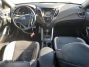 ✅ 2014 Hyundai Veloster Turbo • VIN: KMHTC6AE0EU209218 • Lot: 83717664. Wystawiony na Copart z przebiegiem 119 646 mil. Bezpłatny archiwum sprzedaży aukcyjnych z USA i szczegółowy raport historii pojazdu na DreamBid. Zdjęcie 8.