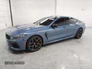 ✅ 2022 BMW M8 Competition • VIN: WBSGV0C09NCH48923 • Lot: 57902905. Wystawiony na Copart z przebiegiem 28 881 mil. Bezpłatny archiwum sprzedaży aukcyjnych z USA i szczegółowy raport historii pojazdu na DreamBid. Zdjęcie 1.