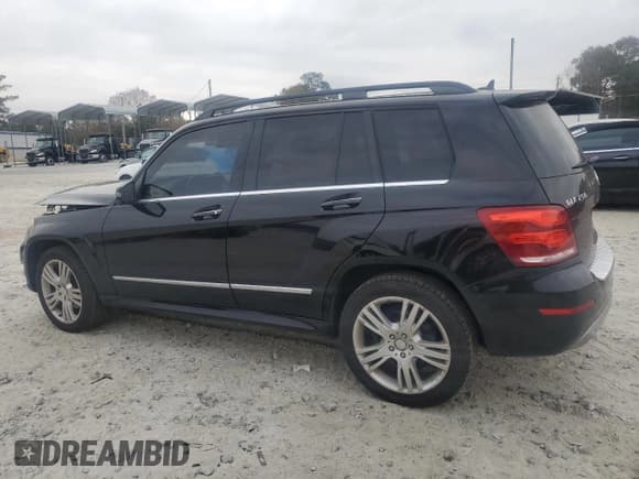 ✅ 2015 Mercedes-Benz GLK 250 • VIN: WDCGG0EB8FG350264 • Лот: 93952705. Опубликован ранее на Copart с пробегом 199 936 миль. Бесплатный доступ к архиву аукционных продаж из США и подробный отчёт об истории автомобиля на DreamBid. Изображение 2.