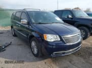 ✅ 2015 Chrysler Town & Country Touring L • VIN: 2C4RC1CG1FR561951 • Lot: 43686356. Wystawiony na IAAI z przebiegiem 157 263 mil. Bezpłatny archiwum sprzedaży aukcyjnych z USA i szczegółowy raport historii pojazdu na DreamBid. Zdjęcie 1.
