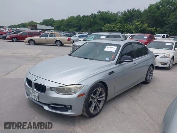 ✅ 2012 BMW 3 Series 328i • VIN: WBA3C1C59CF432506 • Lot: 42294544. Listed on IAAI with 160,601 mi. Free auction sales archive from the USA and detailed vehicle history report at DreamBid. Image 2.