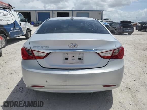 ✅ 2013 Hyundai Sonata GLS • VIN: 5NPEB4AC2DH557114 • Lot: 61882774. Wystawiony na Copart z przebiegiem 126 313 mil. Bezpłatny archiwum sprzedaży aukcyjnych z USA i szczegółowy raport historii pojazdu na DreamBid. Zdjęcie 6.
