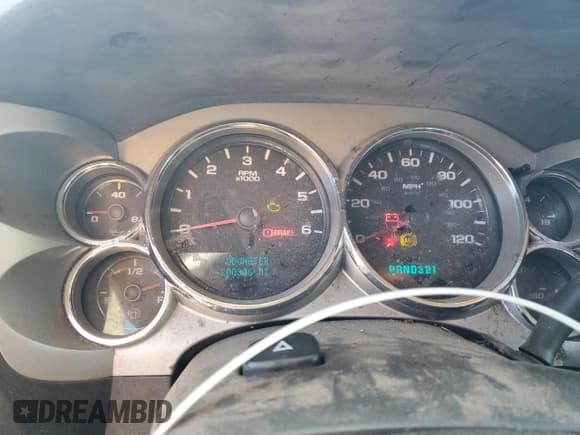 ✅ 2007 Chevrolet Silverado 1500 1LT • VIN: 2GCEC19C471731240 • Лот: 92356235. Опубликован ранее на Copart с пробегом 200 386 миль. Бесплатный доступ к архиву аукционных продаж из США и подробный отчёт об истории автомобиля на DreamBid. Изображение 9.