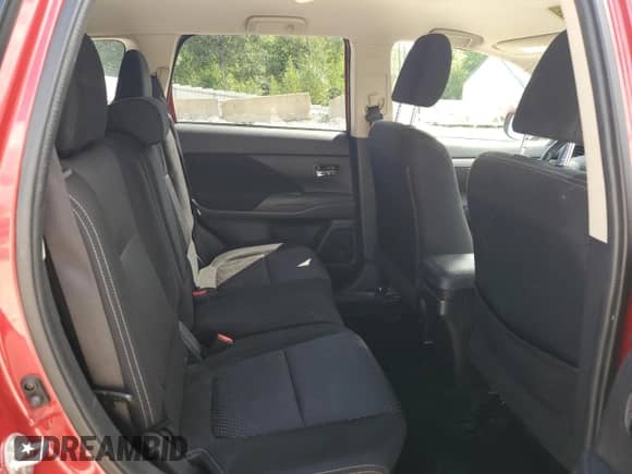 2016 Mitsubishi Outlander SE с VIN JA4AZ3A31GZ017989, выставлен на аукционе Copart как лот 70414525 с пробегом 99 347 миль миль и Списание • Salvage title. История ставок и продаж доступна на DreamBid. Изображение 11.