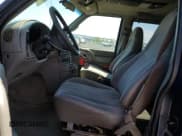 ✅ 2000 GMC Safari • VIN: 1GKDM19W8YB532104 • Lot: 59866574. Wystawiony na Copart z przebiegiem 152 933 mil. Bezpłatny archiwum sprzedaży aukcyjnych z USA i szczegółowy raport historii pojazdu na DreamBid. Zdjęcie 7.