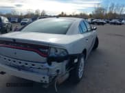 ✅ 2019 Dodge Charger Police • VIN: 2C3CDXKTXKH647834 • Lot: 43662312. Wystawiony na IAAI z przebiegiem 85 348 mil. Bezpłatny archiwum sprzedaży aukcyjnych z USA i szczegółowy raport historii pojazdu na DreamBid. Zdjęcie 4.