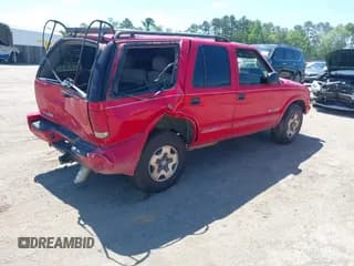 ✅ 2004 Chevrolet Blazer LS • VIN: 1GNDT13X44K113359 • Lot: 42279143. Wystawiony na IAAI z przebiegiem 137 260 mil. Bezpłatny archiwum sprzedaży aukcyjnych z USA i szczegółowy raport historii pojazdu na DreamBid. Zdjęcie 4.