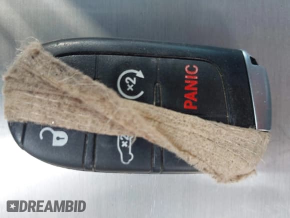 ✅ 2016 Dodge Durango R/T • VIN: 1C4SDHCT2GC437461 • Lot: 42773647. Wystawiony na IAAI z przebiegiem 185 358 mil. Bezpłatny archiwum sprzedaży aukcyjnych z USA i szczegółowy raport historii pojazdu na DreamBid. Zdjęcie 11.