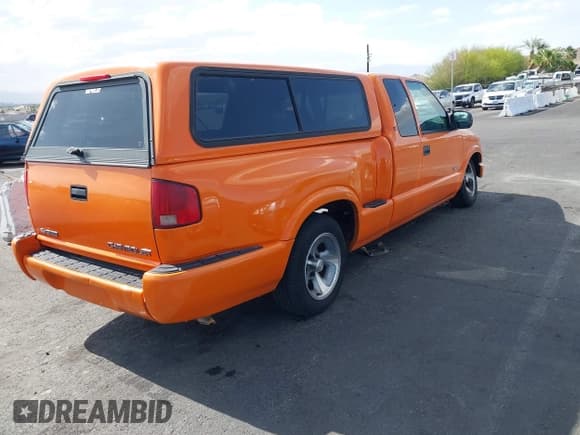 ✅ 2001 Chevrolet S-10 • VIN: 1GCCS195318249035 • Лот: 42271011. Опубликован ранее на IAAI с пробегом 126 640 миль. Бесплатный доступ к архиву аукционных продаж из США и подробный отчёт об истории автомобиля на DreamBid. Изображение 4.