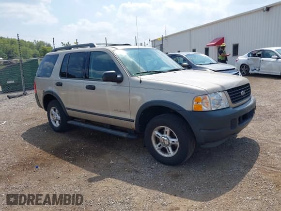 ✅ 2005 Ford Explorer XLS • VIN: 1FMZU62K85UA37385 • Lot: 42916530. Wystawiony na IAAI z przebiegiem 124 458 mil. Bezpłatny archiwum sprzedaży aukcyjnych z USA i szczegółowy raport historii pojazdu na DreamBid. Zdjęcie 1.