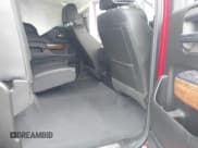 ✅ 2019 Chevrolet Silverado 2500HD High Country • VIN: 1GC1KUEY5KF175591 • Lot: 43425970. Wystawiony na IAAI z przebiegiem 76 195 mil. Bezpłatny archiwum sprzedaży aukcyjnych z USA i szczegółowy raport historii pojazdu na DreamBid. Zdjęcie 8.