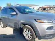 ✅ 2014 Jeep Cherokee Latitude • VIN: 1C4PJLCS3EW143135 • Lot: 43331122. Wystawiony na IAAI z przebiegiem 108 204 mil. Bezpłatny archiwum sprzedaży aukcyjnych z USA i szczegółowy raport historii pojazdu na DreamBid. Zdjęcie 13.