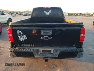 ✅ 2017 Chevrolet Silverado 1500 LT • VIN: 1GCVKREC0HZ233262 • Лот: 73255074. Опубликован ранее на Copart с пробегом Не указан. Бесплатный доступ к архиву аукционных продаж из США и подробный отчёт об истории автомобиля на DreamBid. Изображение 6.