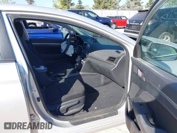 2020 Hyundai Elantra SEL z VIN 5NPD84LF1LH507434, wystawiony jako IAAI lot #43368630 z przebiegiem 73 727 mil mil oraz . Historia ofert i sprzedaży dostępna na DreamBid. Obrazek 5.