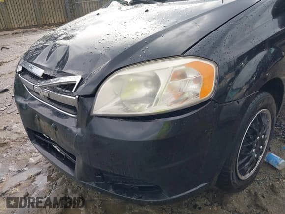 ✅ 2010 Chevrolet Aveo 1LT • VIN: KL1TD5DE1AB069894 • Lot: 41433708. Wystawiony na IAAI z przebiegiem 179 944 mil. Bezpłatny archiwum sprzedaży aukcyjnych z USA i szczegółowy raport historii pojazdu na DreamBid. Zdjęcie 6.