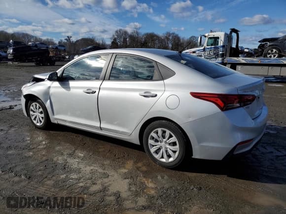 ✅ 2021 Hyundai Accent SE • VIN: 3KPC24A6XME128423 • Лот: 43511585. Опубликован ранее на Copart с пробегом 70 920 миль. Бесплатный доступ к архиву аукционных продаж из США и подробный отчёт об истории автомобиля на DreamBid. Изображение 2.