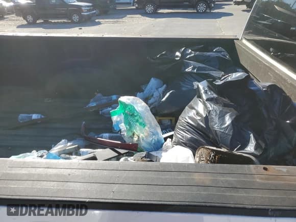 ✅ 2020 Ford F-250 XL • VIN: 1FTBF2A62LED10681 • Lot: 91848945. Wystawiony na Copart z przebiegiem 226 863 mil. Bezpłatny archiwum sprzedaży aukcyjnych z USA i szczegółowy raport historii pojazdu na DreamBid. Zdjęcie 10.