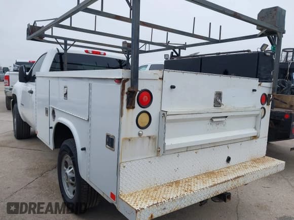 ✅ 2012 Chevrolet Silverado 2500HD Work Truck • VIN: 1GB0CVCG3CF144998 • Lot: 41381779. Wystawiony na IAAI z przebiegiem 356 380 mil. Bezpłatny archiwum sprzedaży aukcyjnych z USA i szczegółowy raport historii pojazdu na DreamBid. Zdjęcie 3.