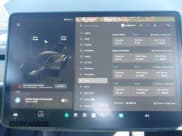 ✅ 2023 Tesla Model Y Performance • VIN: 7SAYGDEF7PF908219 • Lot: 43480279. Wystawiony na IAAI z przebiegiem 28 465 mil. Bezpłatny archiwum sprzedaży aukcyjnych z USA i szczegółowy raport historii pojazdu na DreamBid. Zdjęcie 7.