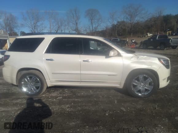 ✅ 2014 GMC Acadia Denali • VIN: 1GKKRTKDXEJ327379 • Лот: 41325853. Опубликован ранее на IAAI с пробегом Не указан. Бесплатный доступ к архиву аукционных продаж из США и подробный отчёт об истории автомобиля на DreamBid. Изображение 13.