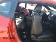 ✅ 2016 Dodge Challenger R/T Plus • VIN: 2C3CDZBTXGH193281 • Lot: 87083135. Wystawiony na Copart z przebiegiem Nie podano. Bezpłatny archiwum sprzedaży aukcyjnych z USA i szczegółowy raport historii pojazdu na DreamBid. Zdjęcie 10.