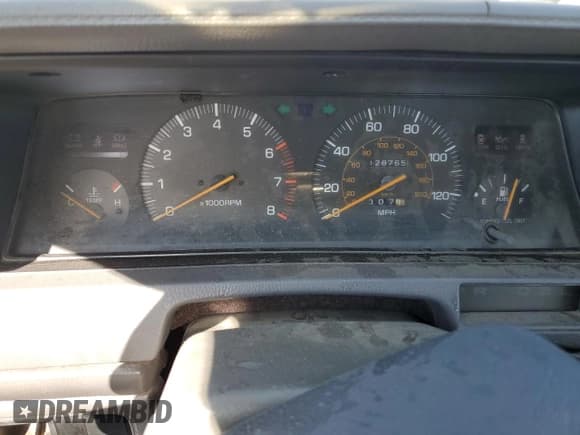 ✅ 1988 Toyota Camry LE • VIN: JT2SV22E9J0199686 • Lot: 52404755. Wystawiony na Copart z przebiegiem 128 765 mil. Bezpłatny archiwum sprzedaży aukcyjnych z USA i szczegółowy raport historii pojazdu na DreamBid. Zdjęcie 9.