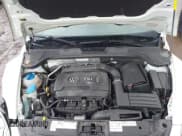 ✅ 2015 Volkswagen Beetle 1.8T • VIN: 3VWF17AT5FM653676 • Lot: 43314976. Wystawiony na IAAI z przebiegiem 46 989 mil. Bezpłatny archiwum sprzedaży aukcyjnych z USA i szczegółowy raport historii pojazdu na DreamBid. Zdjęcie 10.