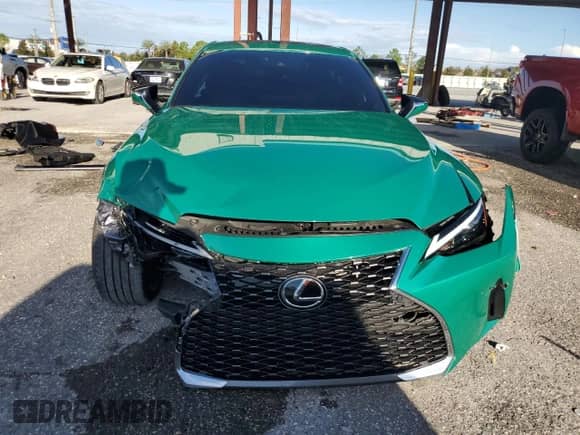 2024 Lexus IS 300 z VIN JTHDA1D23R5130806, wystawiony jako Copart lot #66090145 z przebiegiem 16 064 mil mil oraz Nie do naprawy • Non repairable. Historia ofert i sprzedaży dostępna na DreamBid. Obrazek 5.