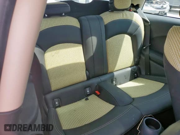 ✅ 2023 MINI Hardtop Cooper SE • VIN: WMW13DJ04P2T31287 • Lot: 59362305. Listed on Copart with 25,221 mi. Free auction sales archive from the USA and detailed vehicle history report at DreamBid. Image 10.