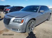 ✅ 2014 Chrysler 300 S • VIN: 2C3CCAGGXEH374510 • Лот: 43329759. Опубликован ранее на IAAI с пробегом 111 160 миль. Бесплатный доступ к архиву аукционных продаж из США и подробный отчёт об истории автомобиля на DreamBid. Изображение 17.