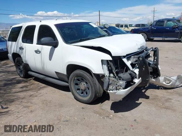 ✅ 2014 Chevrolet Tahoe Commercial • VIN: 1GNLC2E05ER210242 • Lot: 42818225. Wystawiony na IAAI z przebiegiem 161 337 mil. Bezpłatny archiwum sprzedaży aukcyjnych z USA i szczegółowy raport historii pojazdu na DreamBid. Zdjęcie 1.
