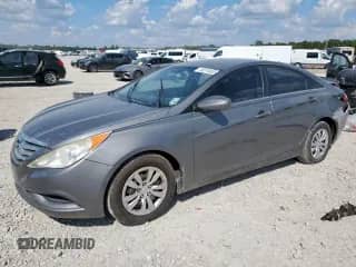 2013 Hyundai Sonata GLS z VIN 5NPEB4AC9DH542058, wystawiony jako Copart lot #85319695 z przebiegiem 167 078 mil mil oraz Szkoda całkowita • Salvage title. Historia ofert i sprzedaży dostępna na DreamBid. Obrazek 1.