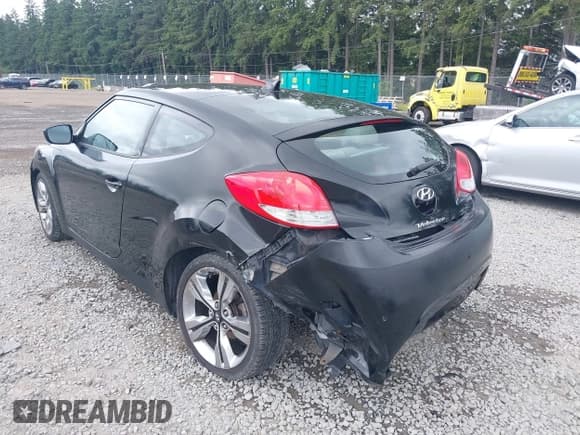✅ 2012 Hyundai Veloster w/Gray Int • VIN: KMHTC6AD4CU062034 • Lot: 42371790. Wystawiony na IAAI z przebiegiem 116 861 mil. Bezpłatny archiwum sprzedaży aukcyjnych z USA i szczegółowy raport historii pojazdu na DreamBid. Zdjęcie 6.