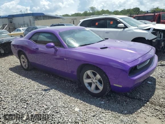✅ 2010 Dodge Challenger R/T Classic • VIN: 2B3CJ5DT7AH190020 • Lot: 64799744. Wystawiony na Copart z przebiegiem 185 026 mil. Bezpłatny archiwum sprzedaży aukcyjnych z USA i szczegółowy raport historii pojazdu na DreamBid. Zdjęcie 4.
